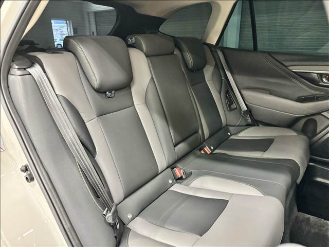 Subaru Legacy Outback 12
