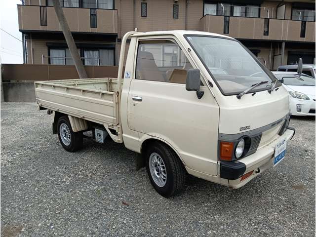 Nissan Vanette Truck 6