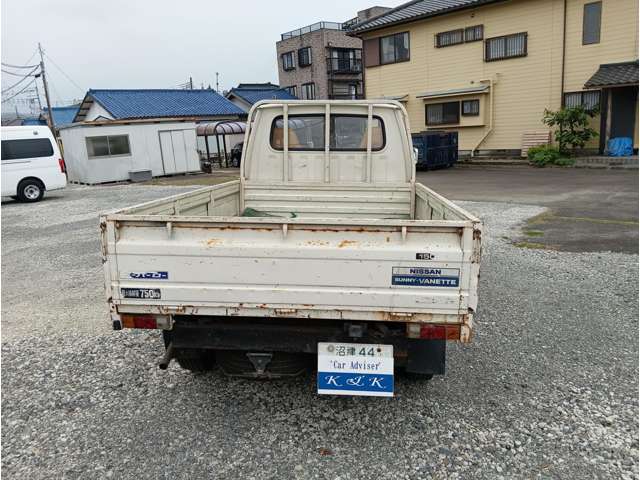 Nissan Vanette Truck 8