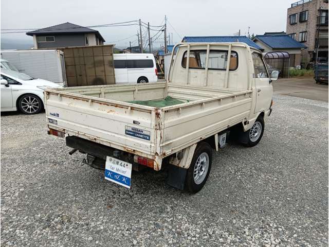 Nissan Vanette Truck 9