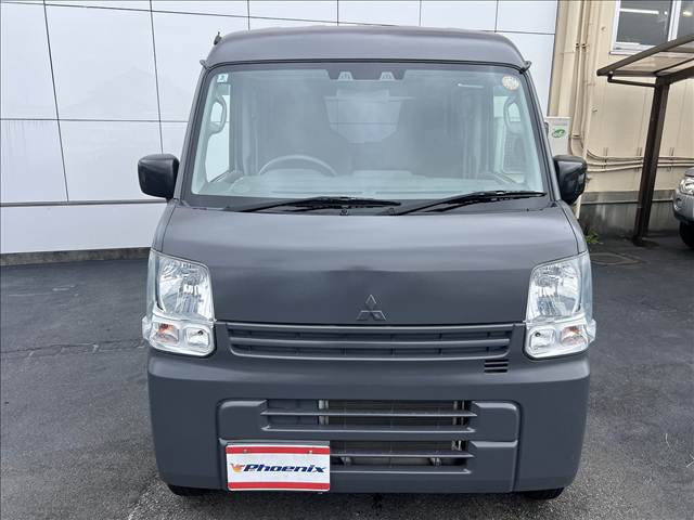 Mitsubishi Minicab Van 3
