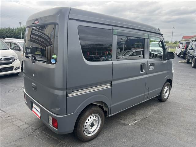 Mitsubishi Minicab Van 6