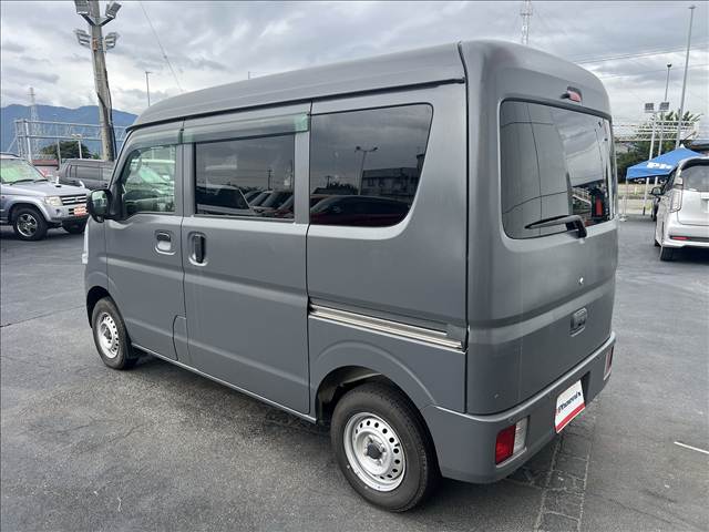 Mitsubishi Minicab Van 8