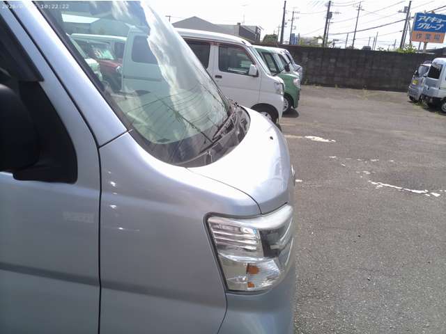 Daihatsu Hijet Cargo 5