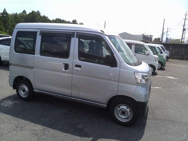 Daihatsu Hijet Cargo 7