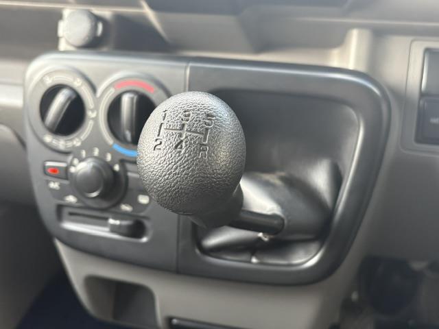 Nissan NV100 Clipper 4