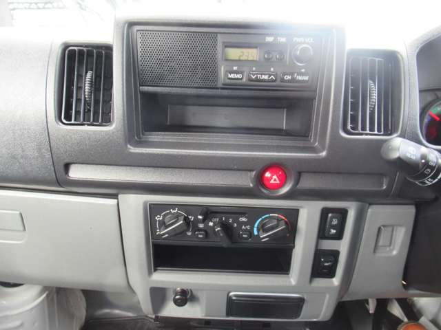 Mitsubishi Minicab MiEV 10