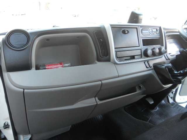 Mitsubishi Fuso Canter 12