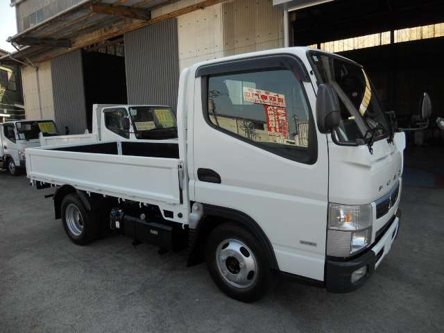 Mitsubishi Fuso Canter 2