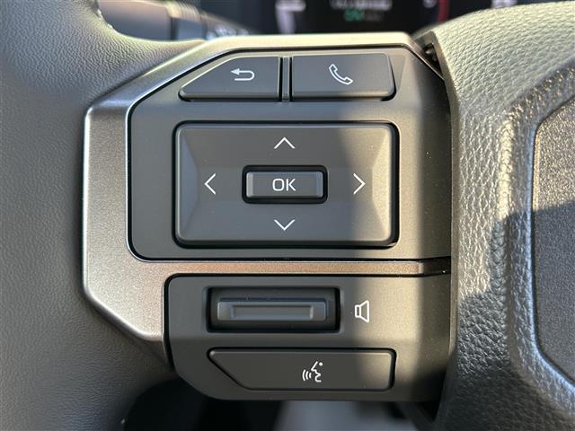 Toyota Hilux 13