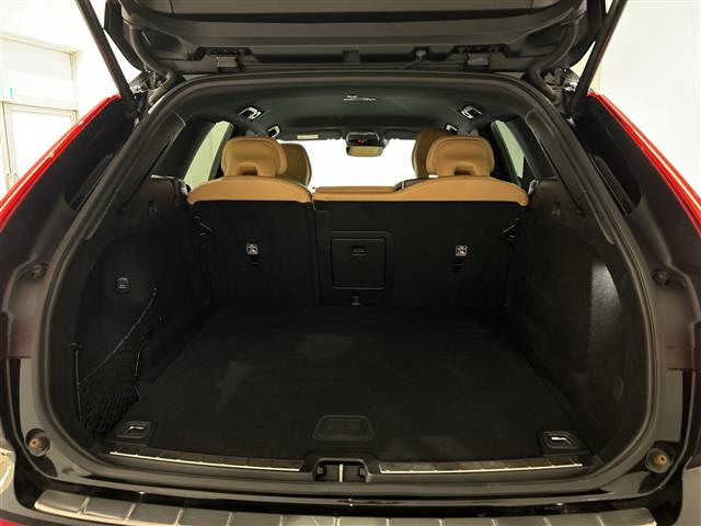 Volvo XC60 8