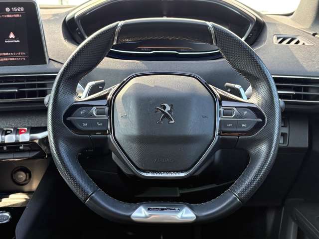Peugeot 5008 9