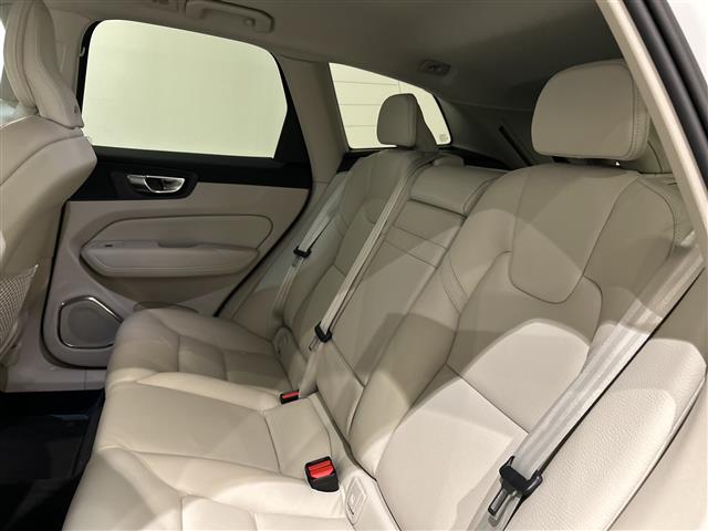 Volvo XC60 4
