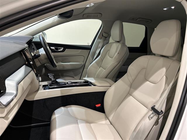 Volvo XC60 6