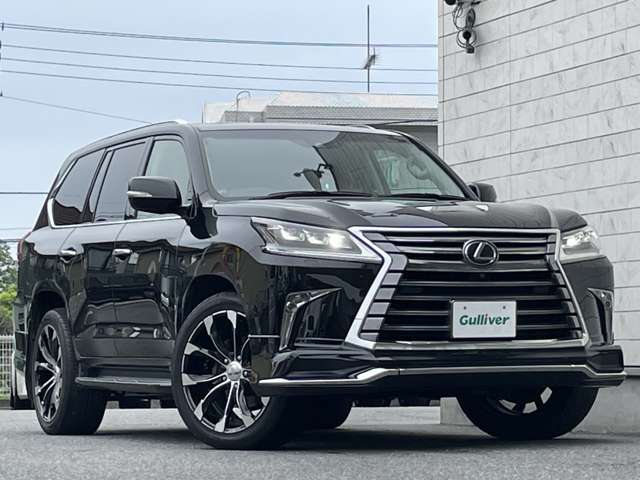Lexus LX 9