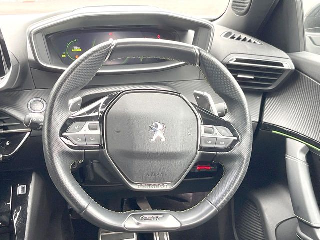 Peugeot SUV 2008 12