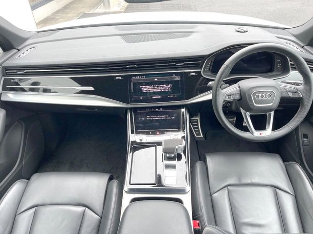 Audi Q7 2
