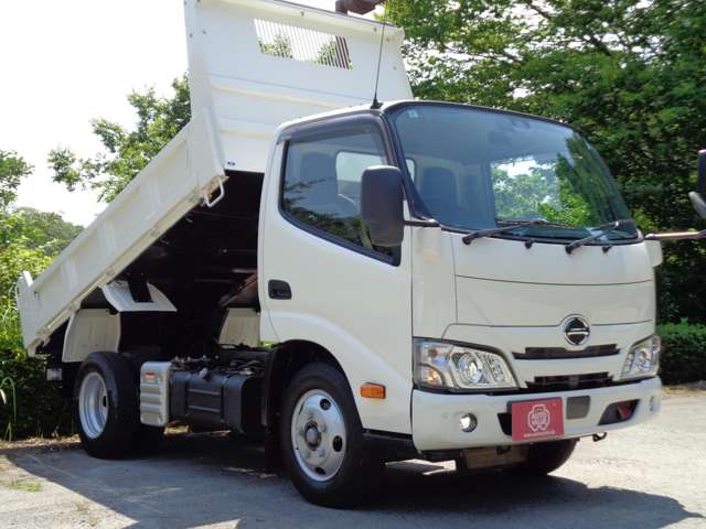 Hino Dutro 3