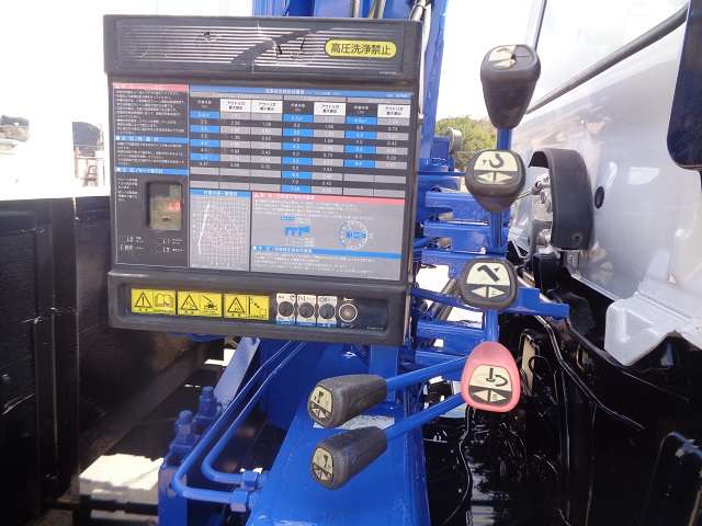 Hino Ranger 12