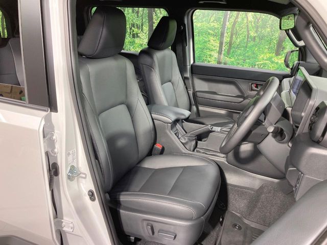 Toyota Land Cruiser FJ 8