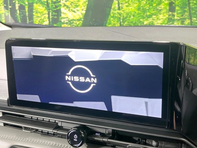 Nissan Serena 3