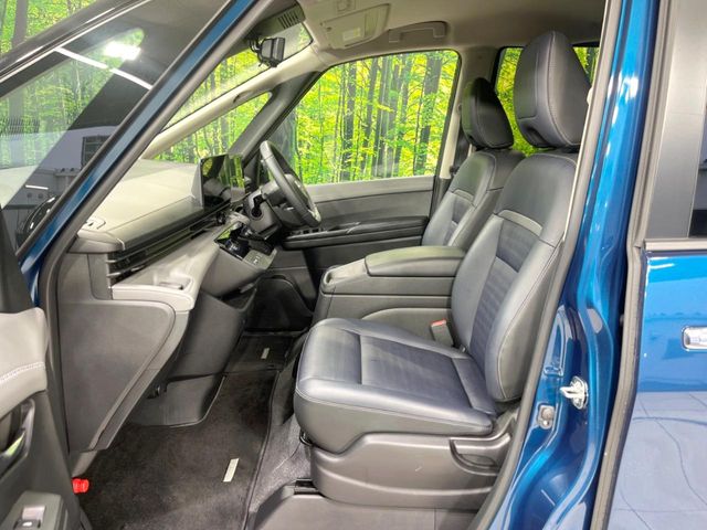 Nissan Serena 8