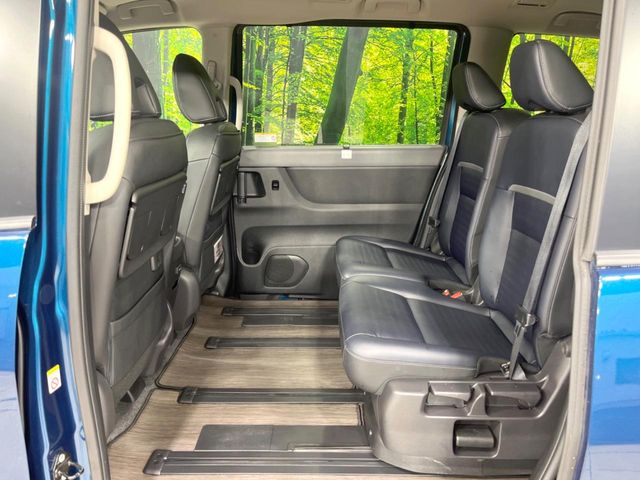 Nissan Serena 9