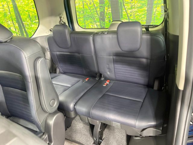 Nissan Serena 10