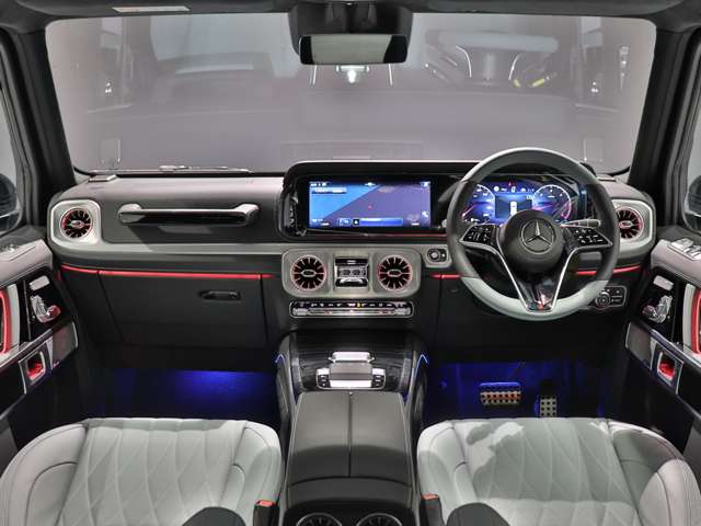 Mercedes-Benz G-Class 2
