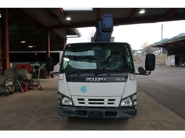 Isuzu Elf 2