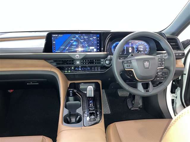 Toyota Crown Estate 11