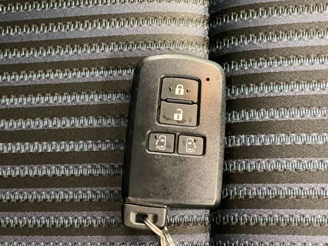 Toyota Voxy 10
