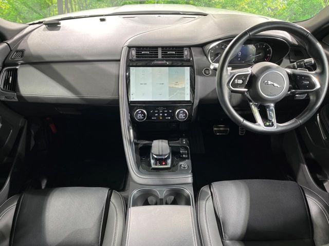 Jaguar E-Pace 2