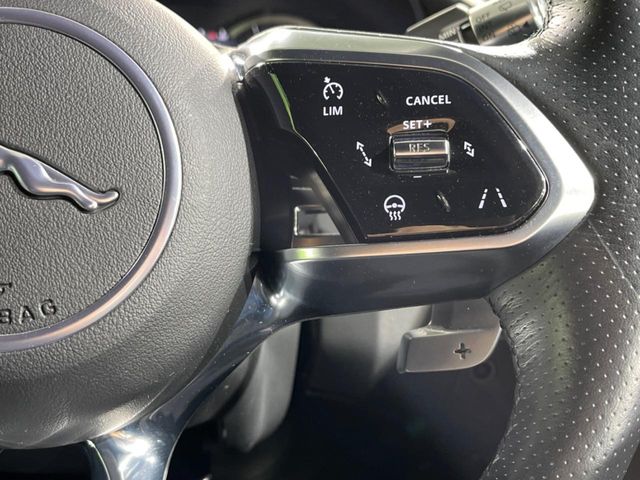 Jaguar E-Pace 5