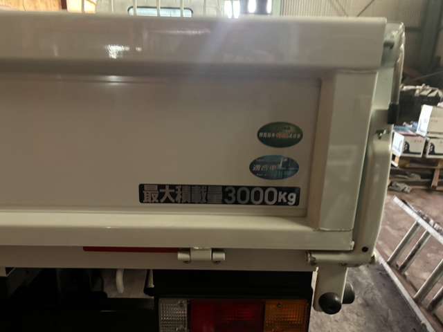 Mitsubishi Fuso Canter 12