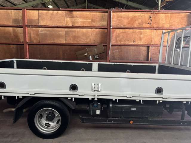 Mitsubishi Fuso Canter 5