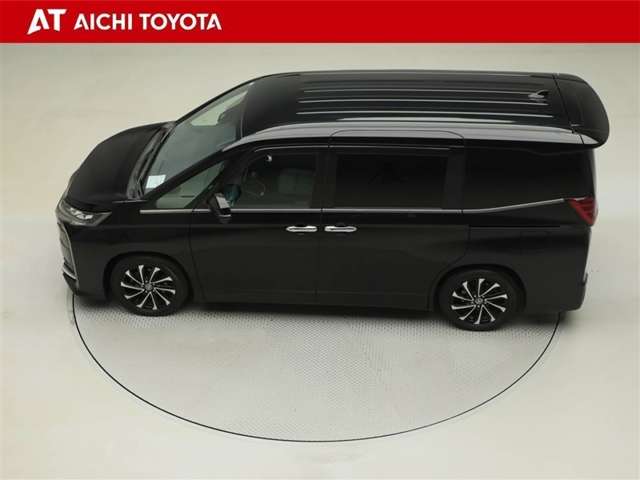 Toyota Noah 11