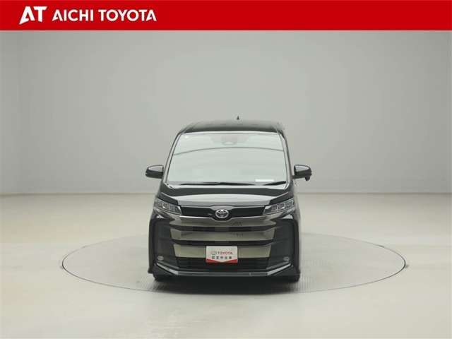 Toyota Noah 9