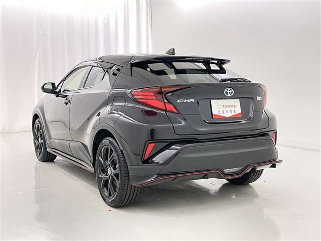 Toyota C-HR 6