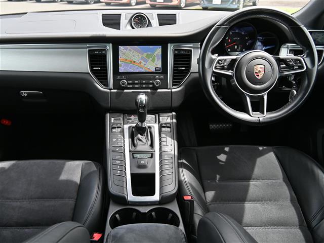 Porsche Macan 5