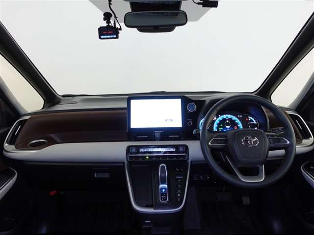 Toyota Noah 10