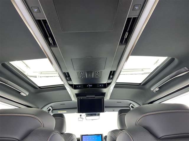 Toyota Alphard 12