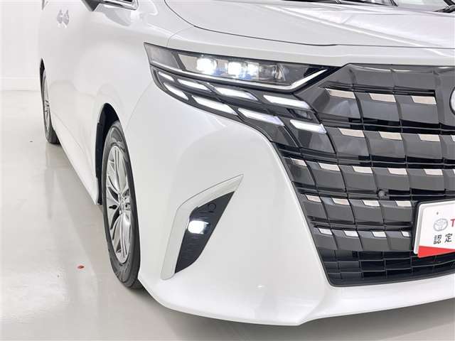 Toyota Alphard 8