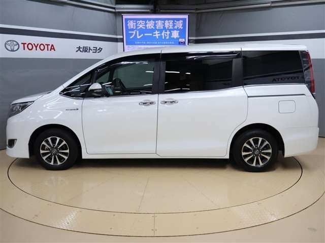 Toyota Esquire 5