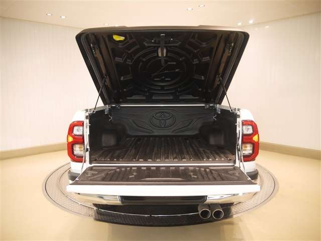Toyota Hilux 8