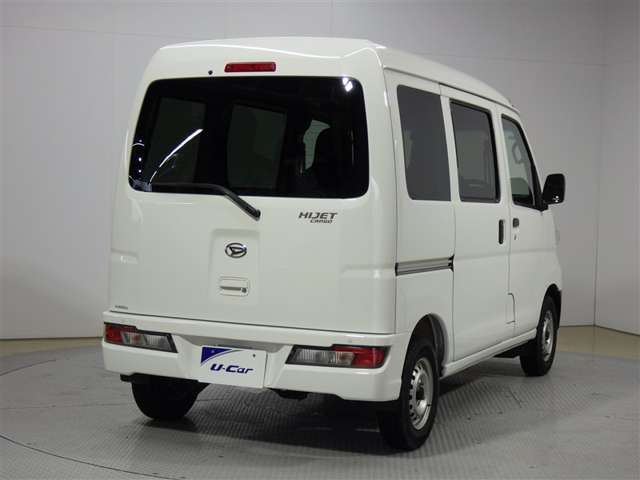 Daihatsu Hijet Cargo 3