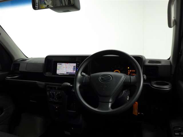 Daihatsu Hijet Cargo 4