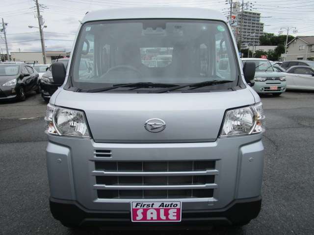 Daihatsu Hijet Cargo 5