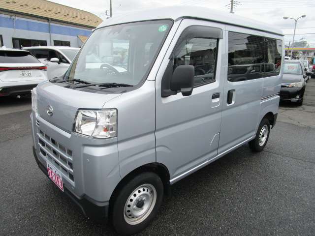 Daihatsu Hijet Cargo 6