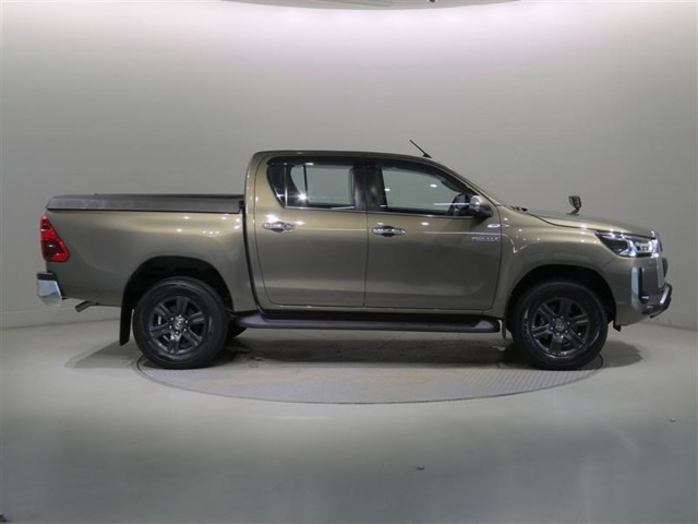 Toyota Hilux 8